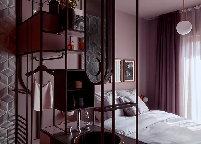 Lyf East Frankfurt Hotel 4*
